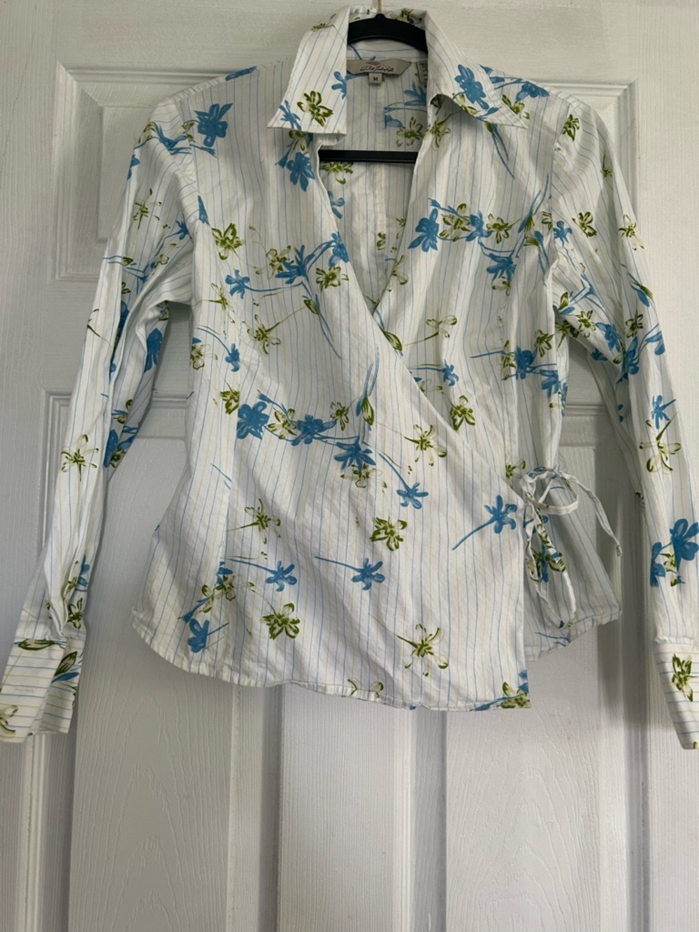 Bob Timberlake Women’s Wrap-Style Floral Shirt M - White & Blue & Green Flowers